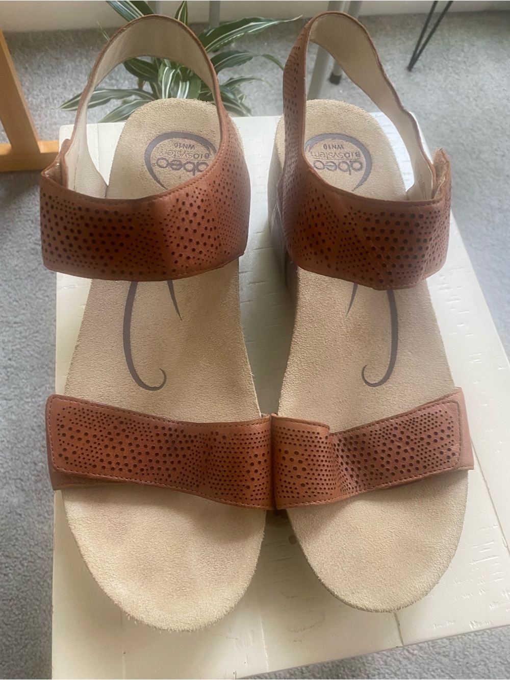 ABEO  bio system  size  10 sandals